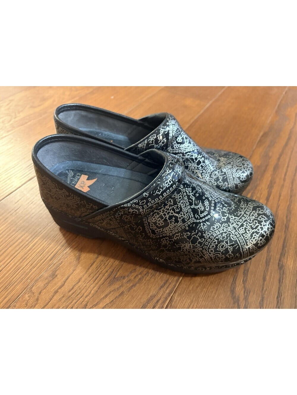 Dansko Women's 37 Pro XP Black Silver Print Clogs Patent Leather Nurse Shoe